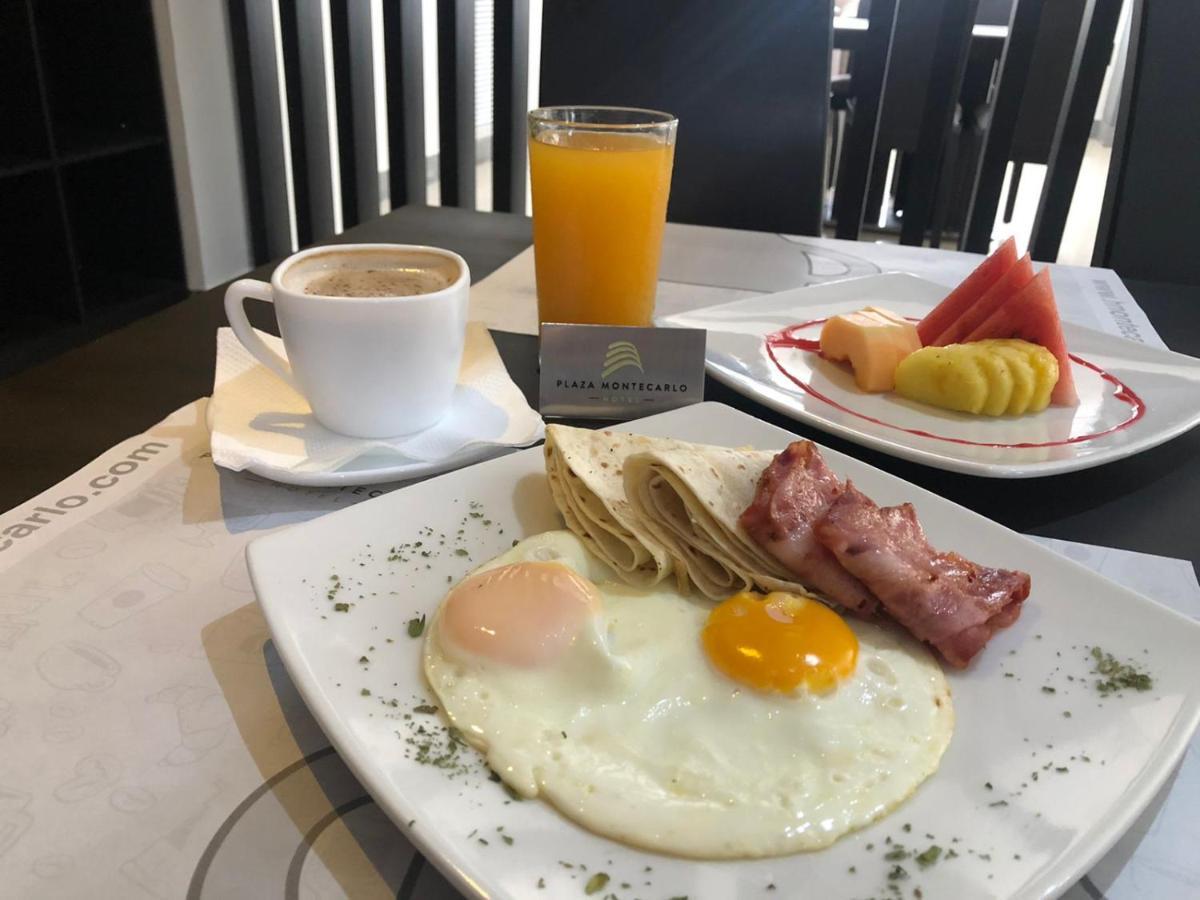 Hotel Plaza Monte Carlo グアヤキル エクステリア 写真
